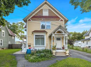 638 Grace St, Elgin, IL 60120