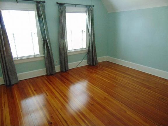 5th image of 717 Yadkin St