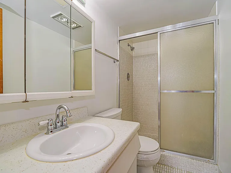 37 Yacht Club Dr #310 — Photo 21