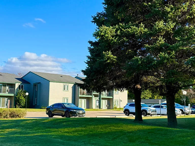 Elkhorn Village Apartments | 1 & 2 Bedroom Apartments in Elkhorn, WI Heat Included — Photo 54