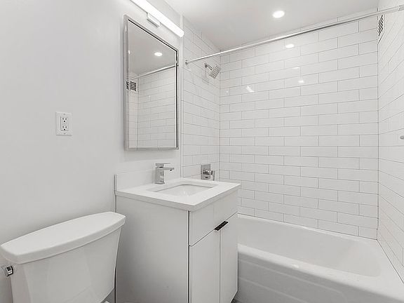 5th image of 165 W End Ave APT 25E