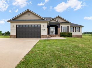 13449 Loyle Ln, Gravette, AR 72736