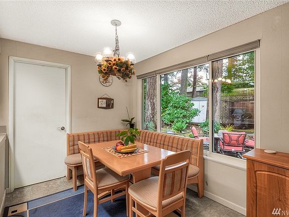 5th image of 1909 164th Ave NE
