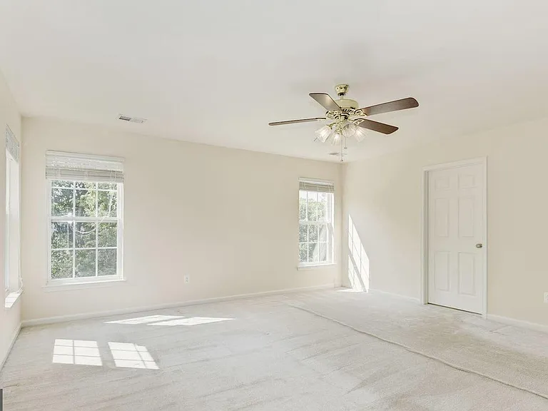 3795 Louise Ave — Photo 19