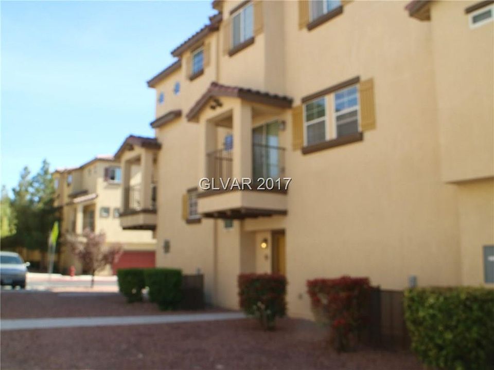 2nd image of 5945 Palmilla St