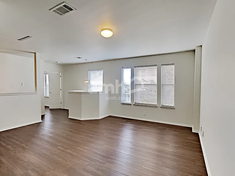 2915 Encino Riv — Photo 20