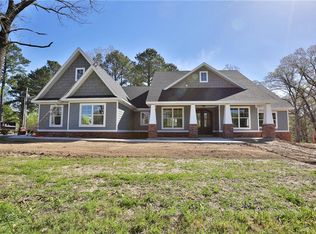 2 Tillicoultry Ln, Bella Vista, AR 72715