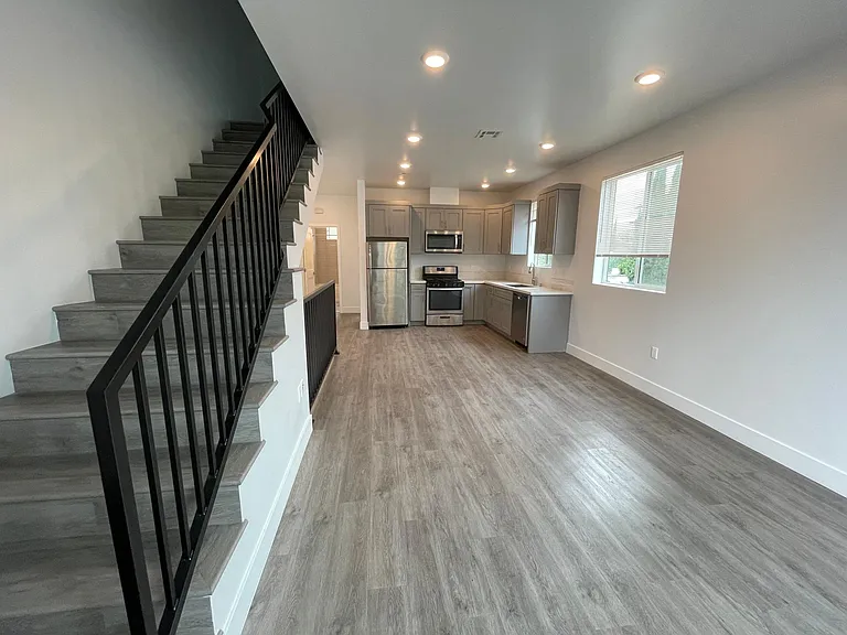 14116 Erwin St #1 — Photo 1