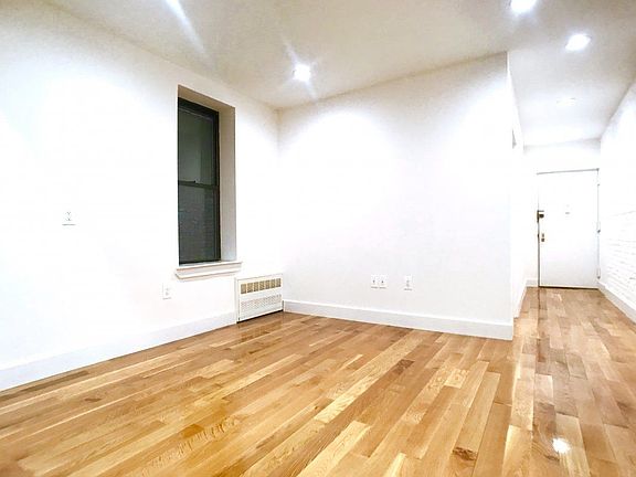 4th image of 2067 7th Ave APT 5A
