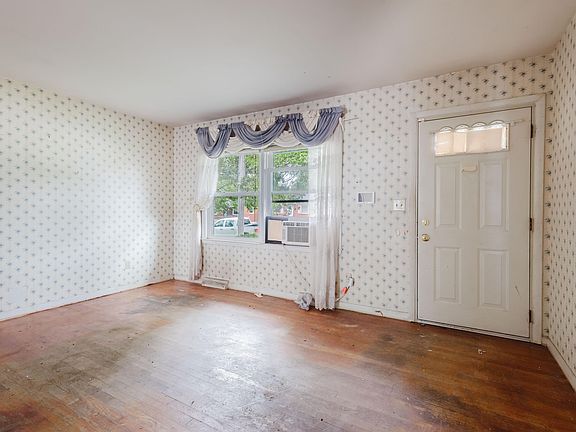 5th image of 3793 Temple Dr