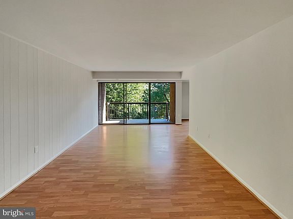3rd image of 9719 Kings Crown Ct APT 202