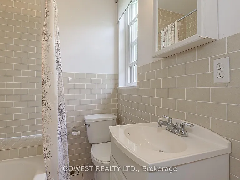70 Brock Ave #2 — Photo 11