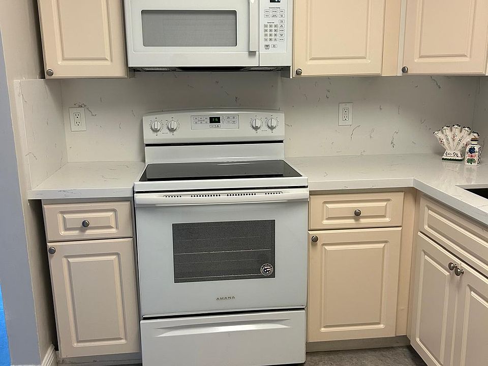 Kitchen New Quartz Counter Tops