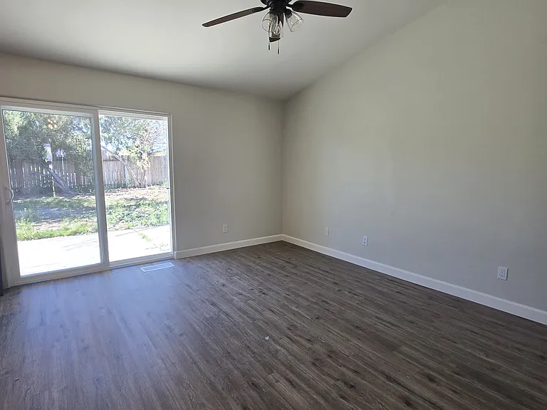 1340 Leonard Rd — Photo 8