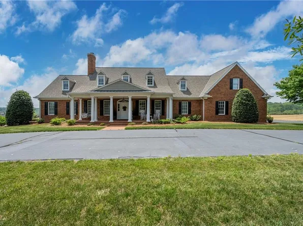 1010 Glenn Ferry Dr, East Bend, NC 27018