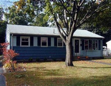 42 Fisher Ave, Warwick, RI, 02886