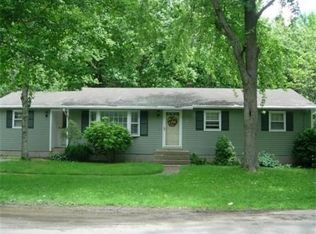 19 Crestwood Rd, Leicester, MA 01524