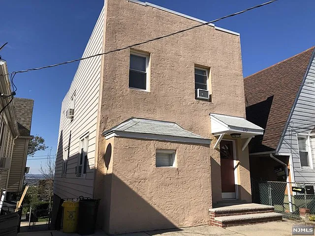 175 Morningside Ln photo 1