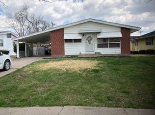 1024 S 4th St, Moberly, MO 65270