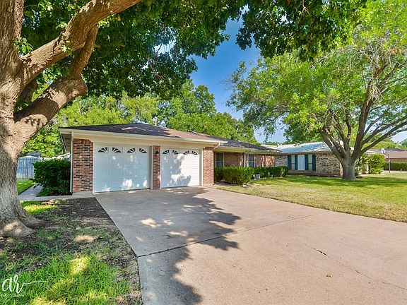 2nd image of 4657 Pamela Dr