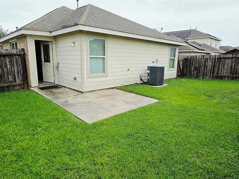 2767 Morgensen Dr — Photo 16