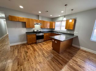 5728 S Prairie Ave, Chicago, IL 60637