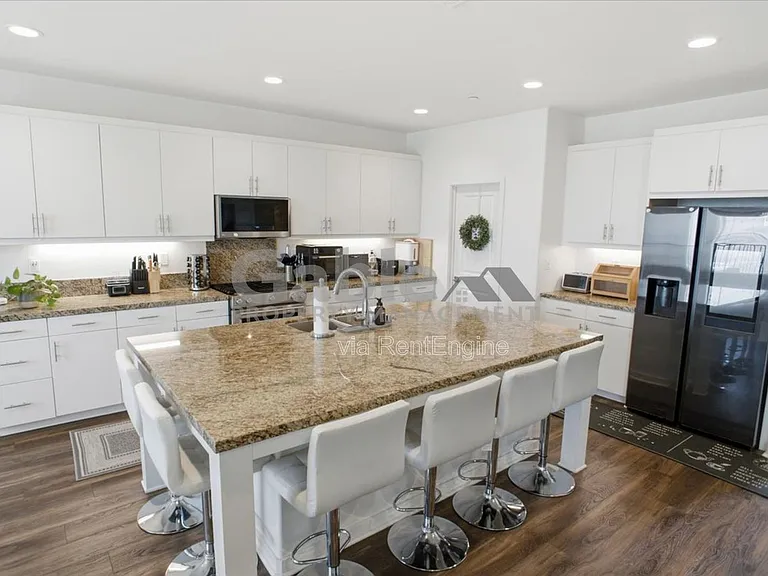 17952 Spire Ct — Photo 6