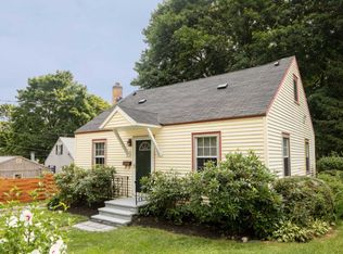 54 Woodlawn Ave, Kittery, ME 03904