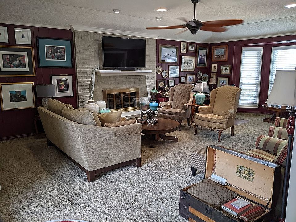 16x25 living room