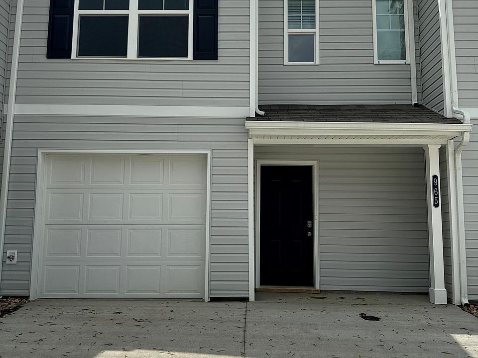 1st image of 965 Lola Ln