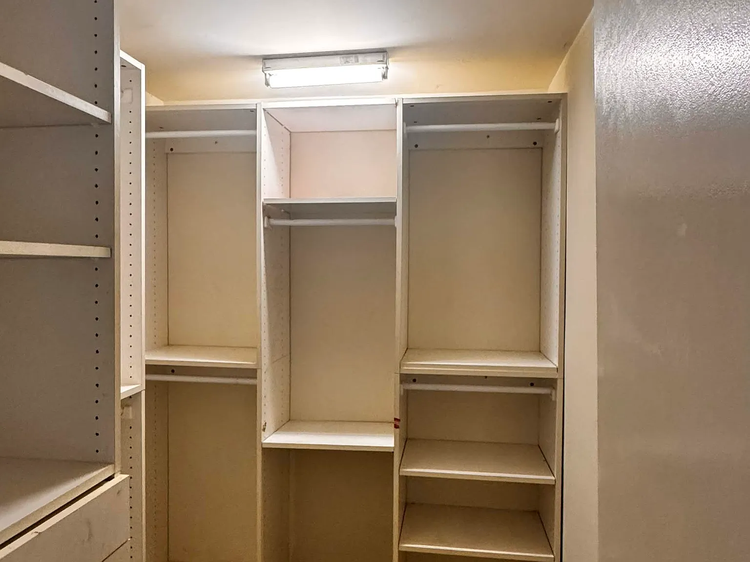 3 bed, 2.5 bath, 1584 sqft, $2,700 — Photo 4