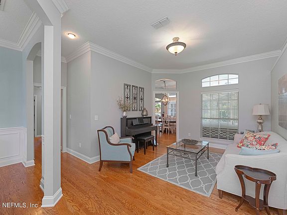 5th image of 8640 ROLLING BROOK Lane