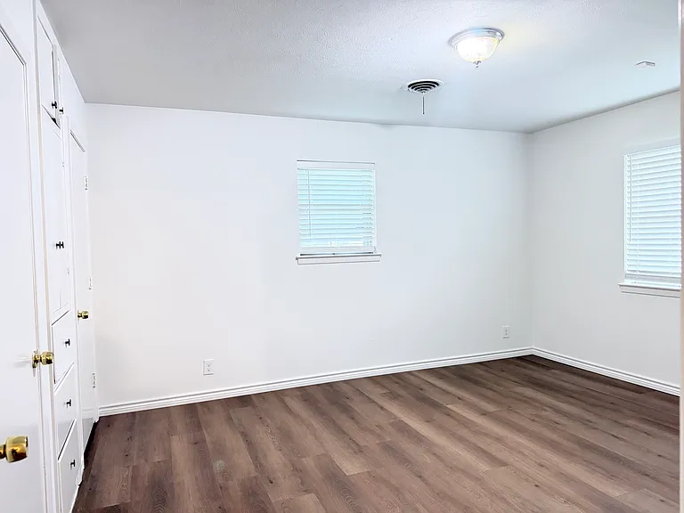 1207 Cherokee St — Photo 10