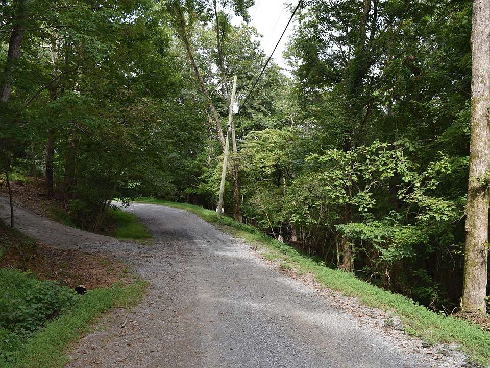 2nd image of 369 Summit Dr