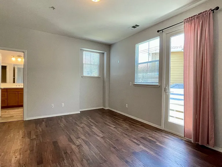 3591 Sacramento Dr #19 — Photo 11