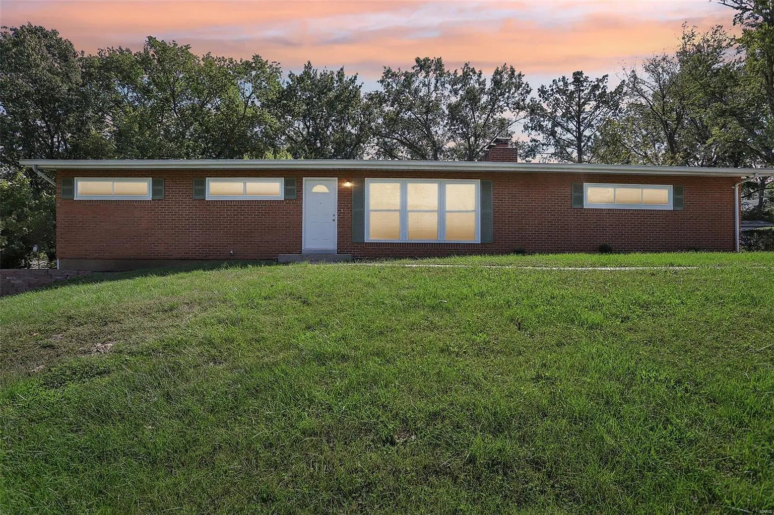 4610 De Chantal Dr photo 1