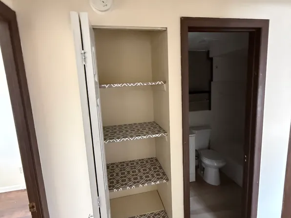 17901 Lake Shore Blvd APT 202, Cleveland, OH 44119