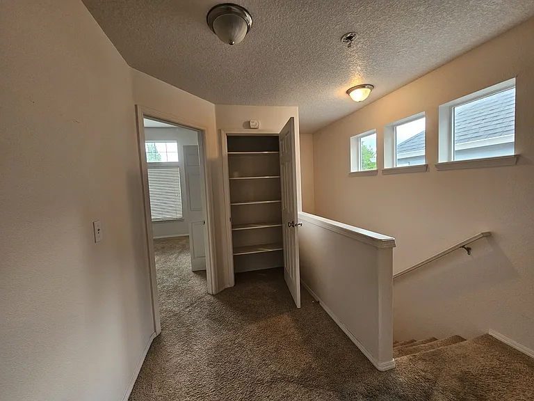 6261 SW 208th Ter — Photo 12
