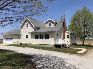 1462 E 900th Rd N, Milford, IN 46542