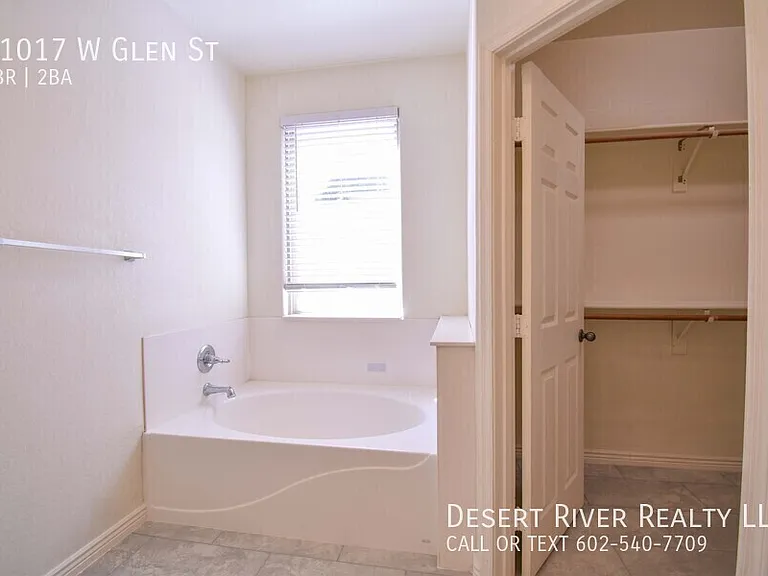 21017 W Glen St — Photo 13