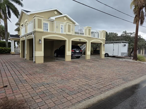 210 126th Ave, Saint Petersburg, FL