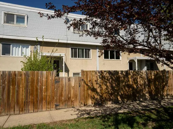 8808 E 96th St #5, Peace River, AB T8S 1G6