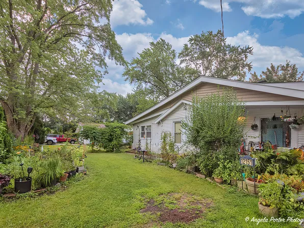 12151 W Blossom Ave, Beach Park, IL 60087