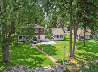 120 Adella Beach Rd, Neenah, WI 54956