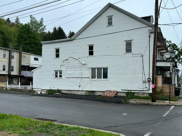 639 W Centre St, Mahanoy City, PA 17948