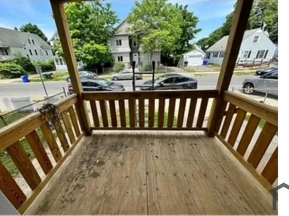 73 Kensington Ave Unit 1, Springfield, MA 01108