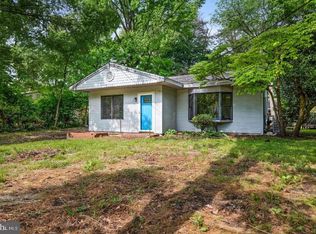 314 Walnut Ln, Mount Laurel, NJ 08054