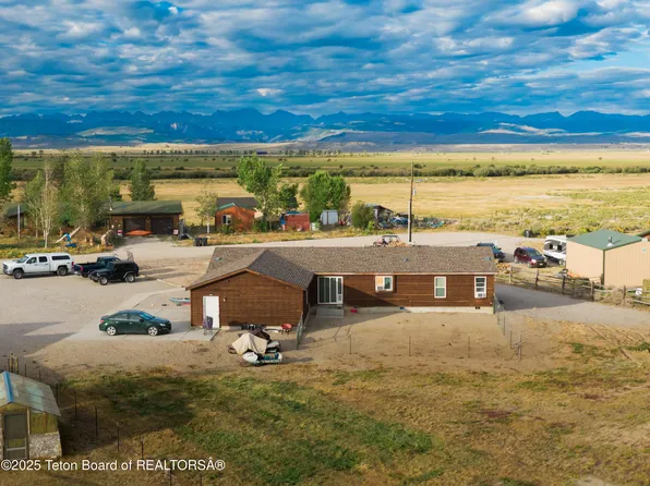 18 E Flintlock Ln, Pinedale, WY 82941