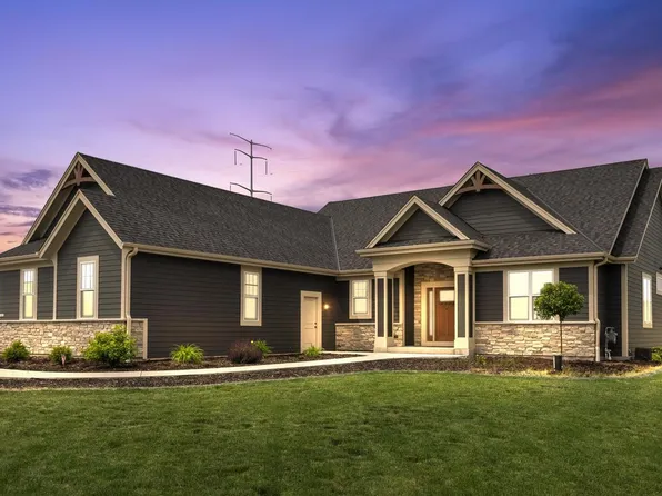 1467 Malone COURT, Cedarburg, WI 53012