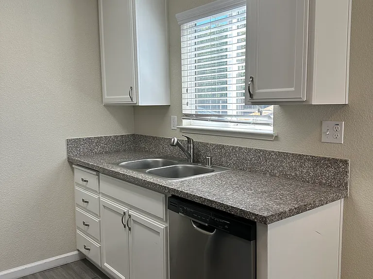 3435 Pacific Ave #5 — Photo 7